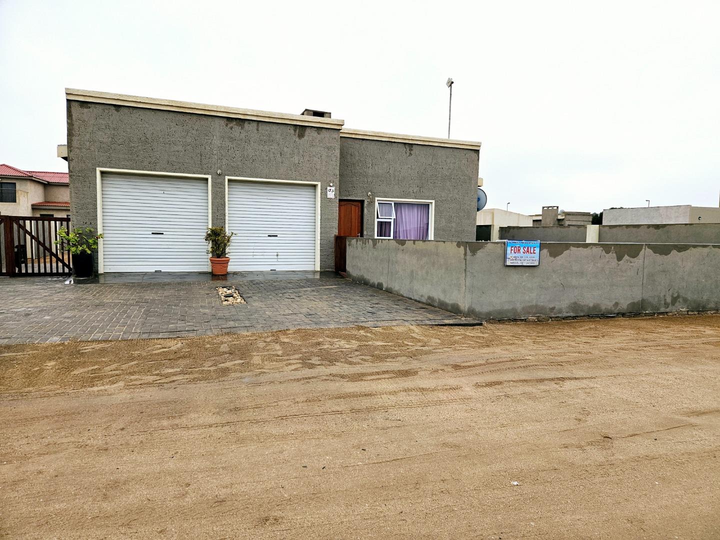 5 Bedroom House for Sale - Erongo