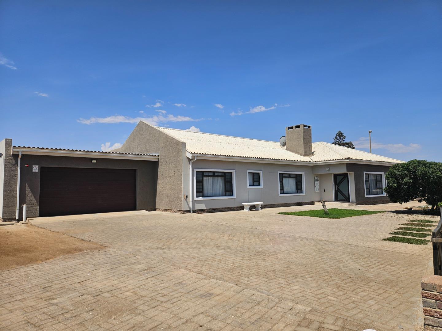 4 Bedroom House for Sale - Erongo