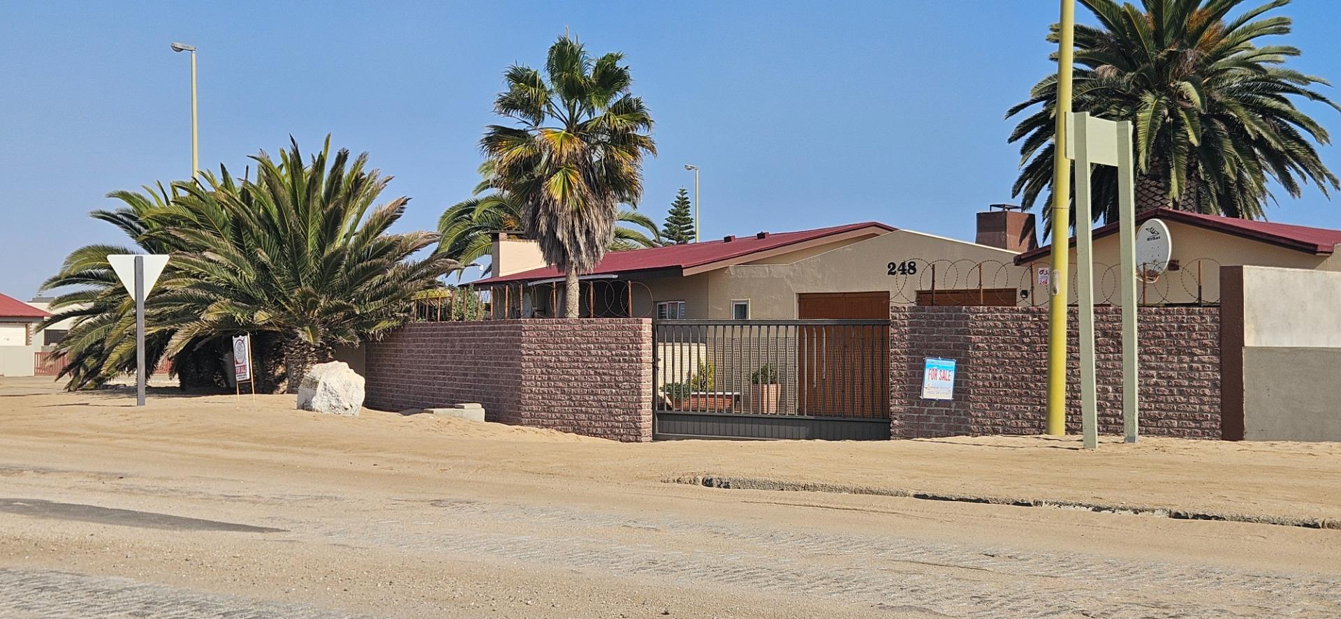 4 Bedroom House for Sale - Erongo