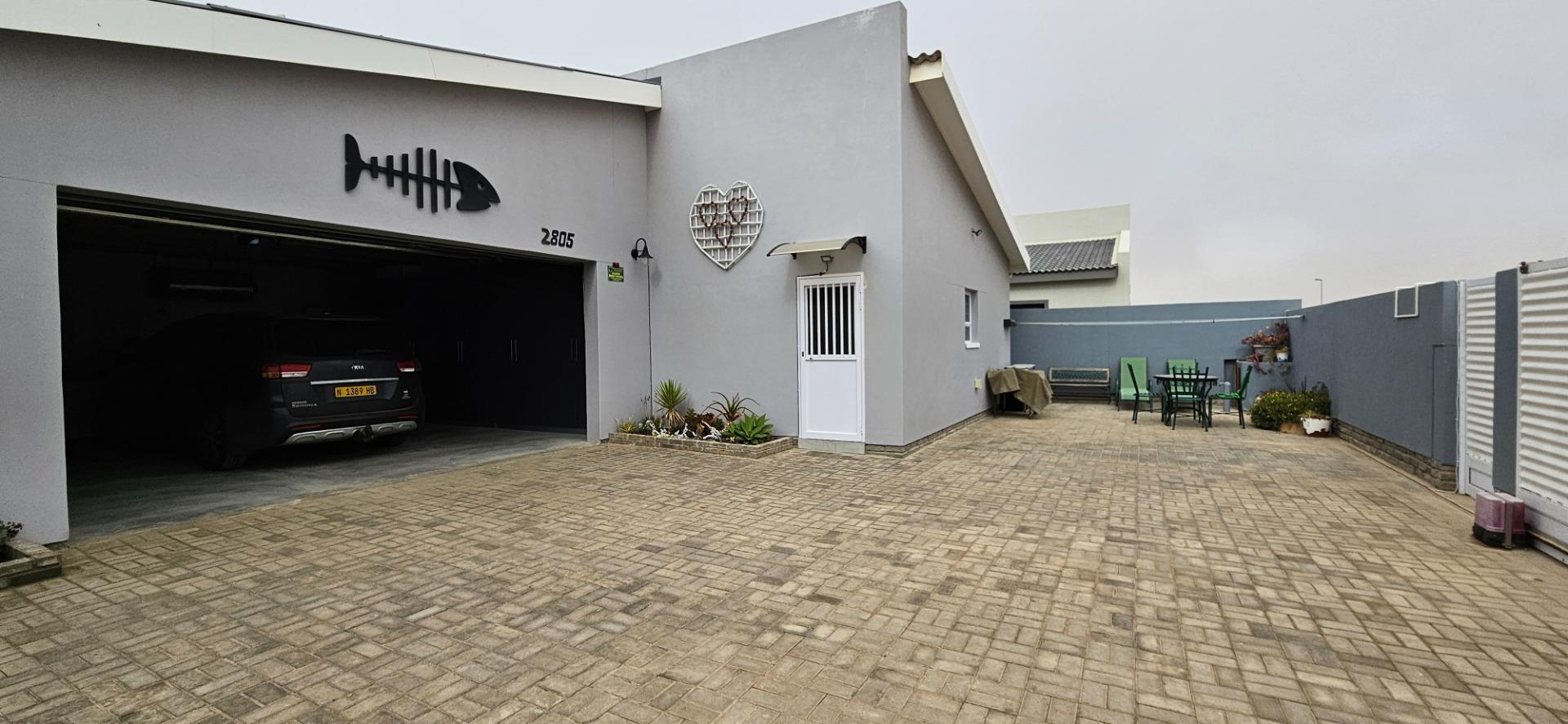 5 Bedroom House for Sale - Erongo